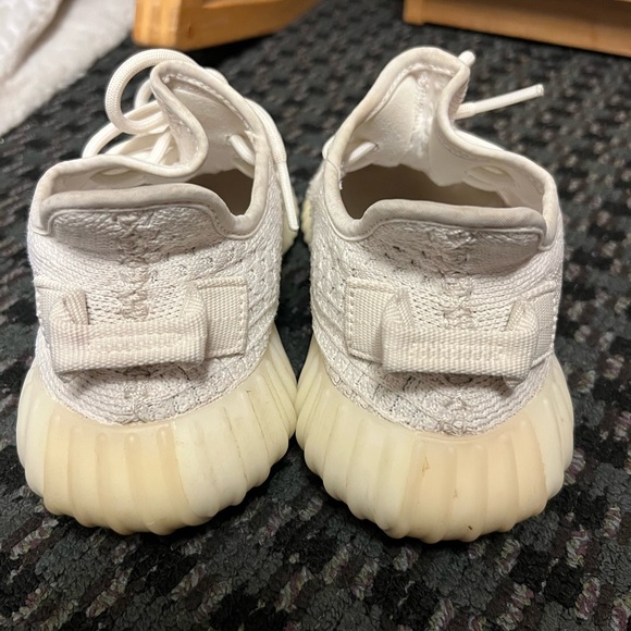 Yeezy 350 v2 bone mens US 6.5/EU 39.5 main image 4